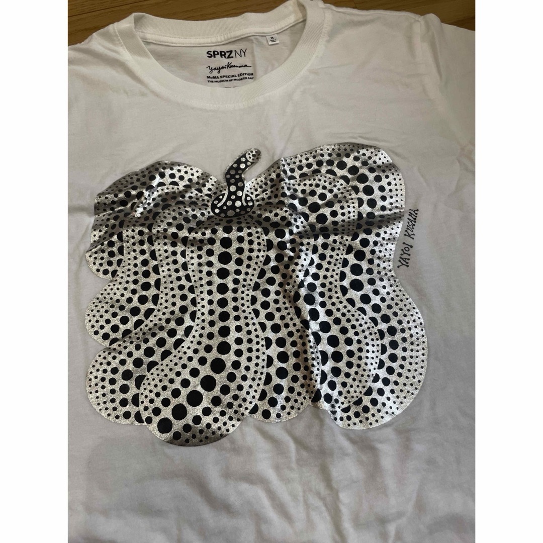UNIQLO(ユニクロ)のユニクロ　草間彌生　かぼちゃ　Tシャツ　M レディースのトップス(Tシャツ(半袖/袖なし))の商品写真