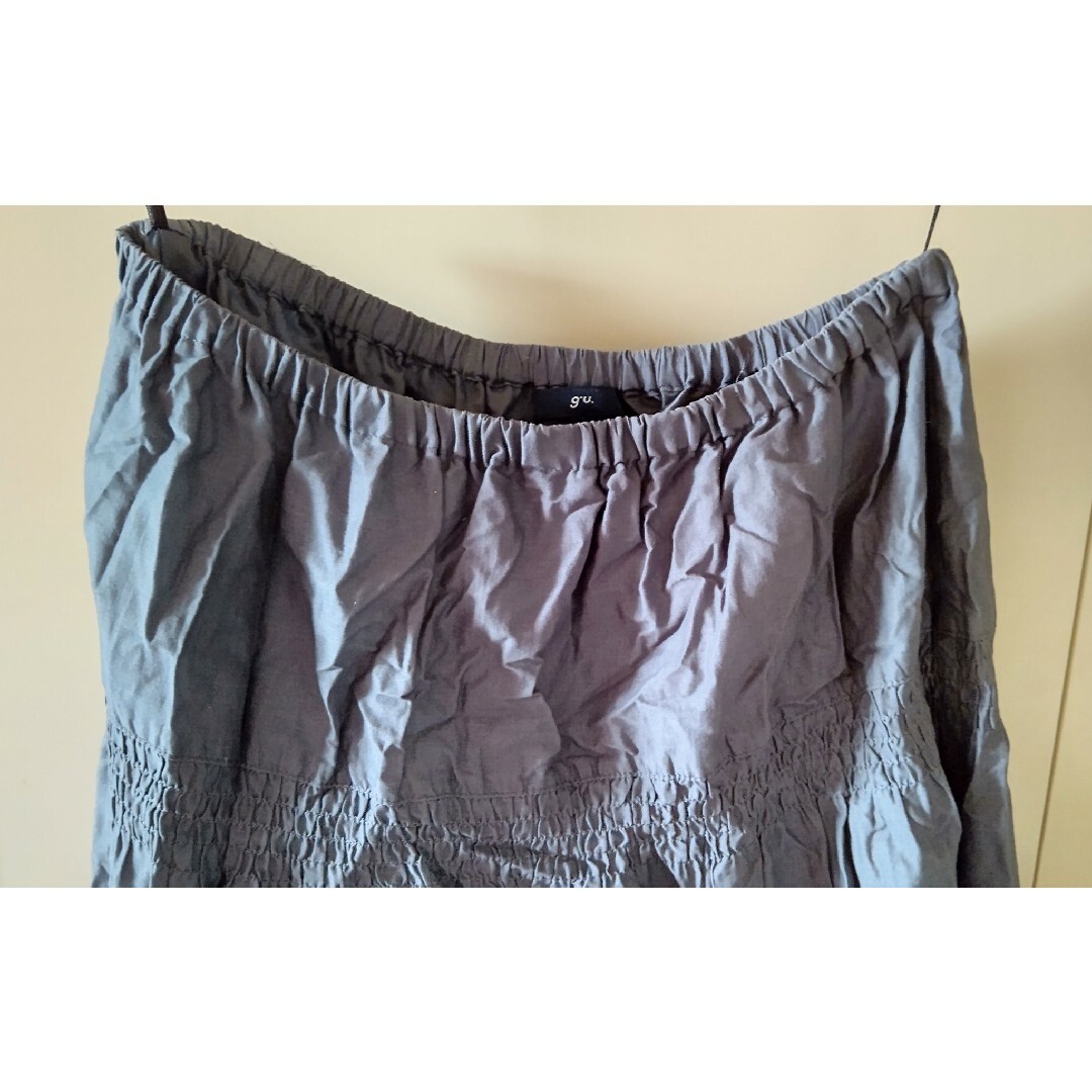 GU(ジーユー)のGU ティアード ロングフレアスカート ブルーグレー 裏地付き L レディースのスカート(ロングスカート)の商品写真