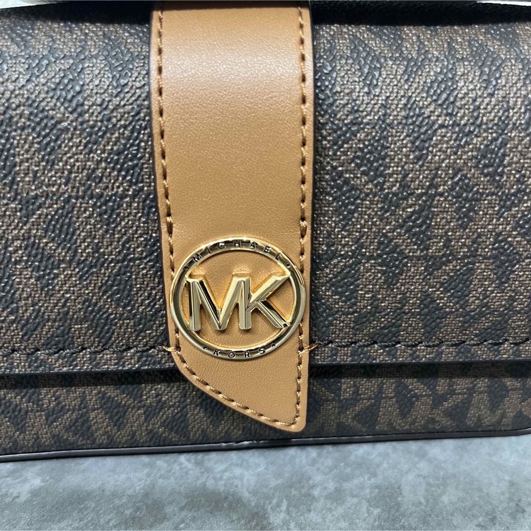 Michael Kors(マイケルコース)のGREENWICH EW スリング クロスボディ エクストラスモール  レディースのバッグ(ショルダーバッグ)の商品写真