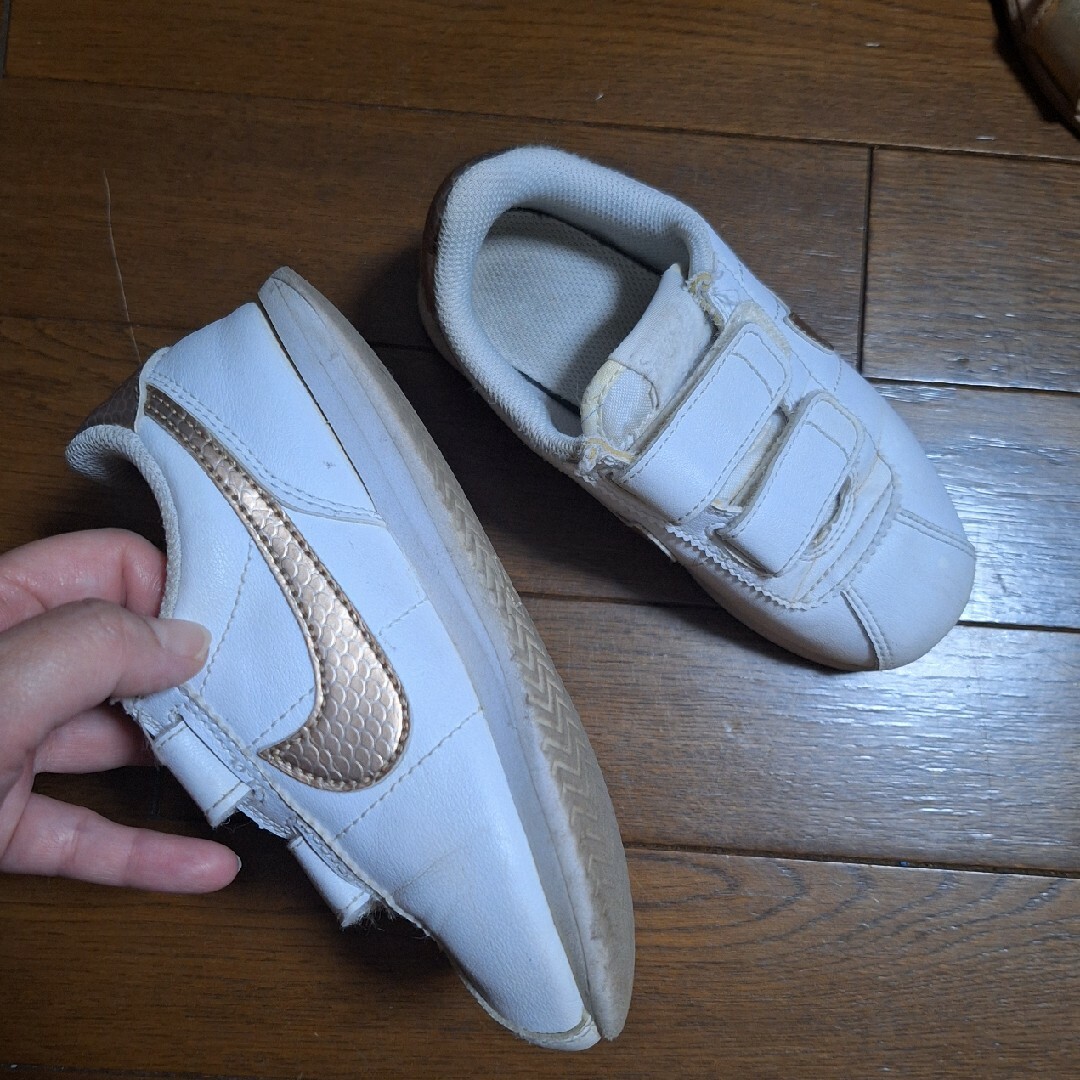 NIKE(ナイキ)のNIKE　スニーカー　17センチ キッズ/ベビー/マタニティのキッズ靴/シューズ(15cm~)(スニーカー)の商品写真