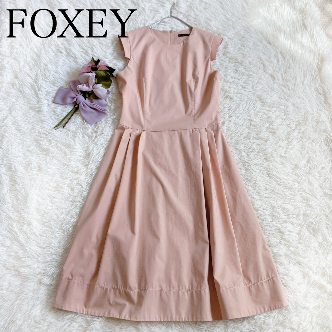 FOXEY(フォクシー)のFOXEYフォクシー　フェアリープリーツフレアーワンピース　ノースリーブワンピ レディースのワンピース(ロングワンピース/マキシワンピース)の商品写真