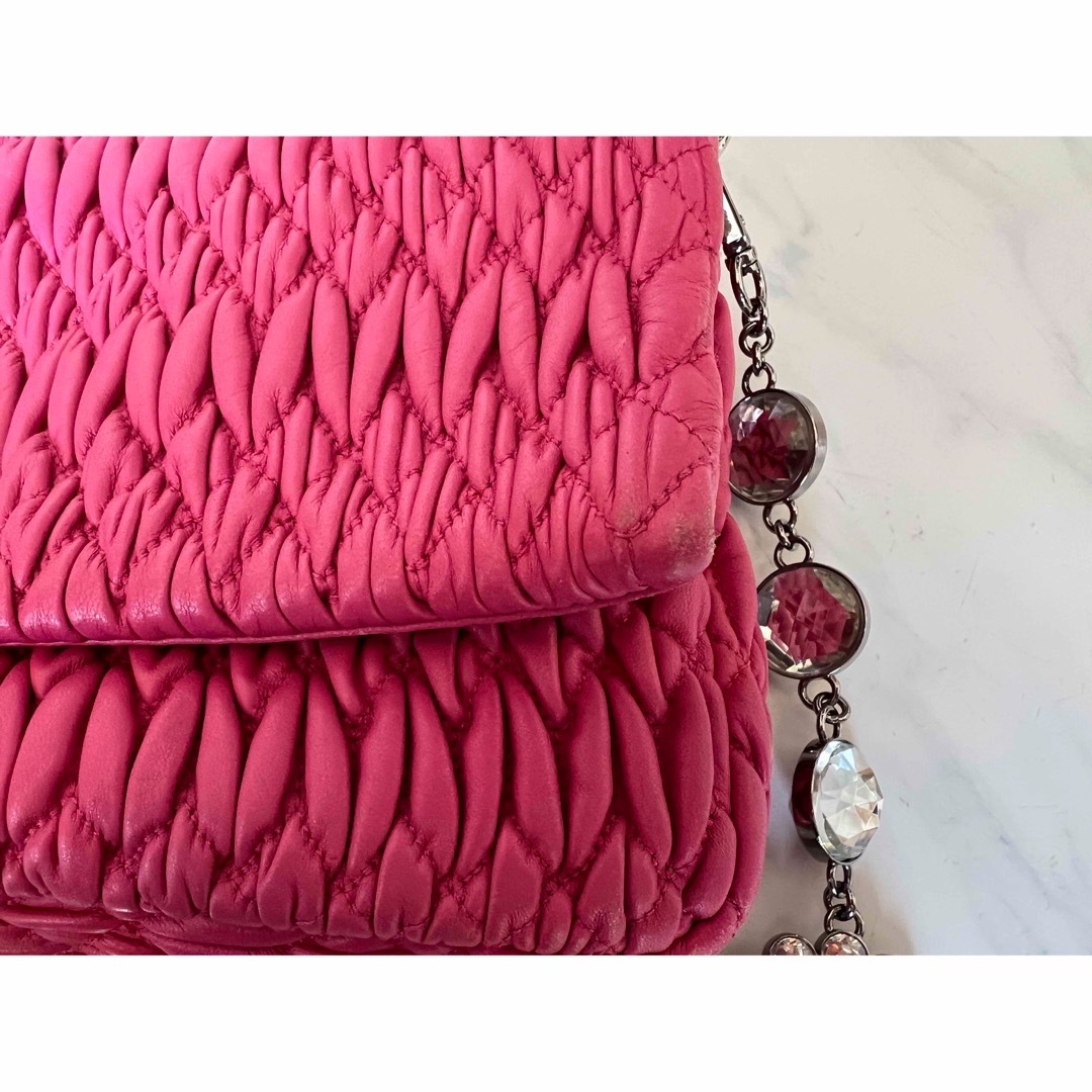 miumiu(ミュウミュウ)のミュウミュウ ショルダーバッグ マテラッセ ナッパ クリスタル ピンク レディースのバッグ(ショルダーバッグ)の商品写真