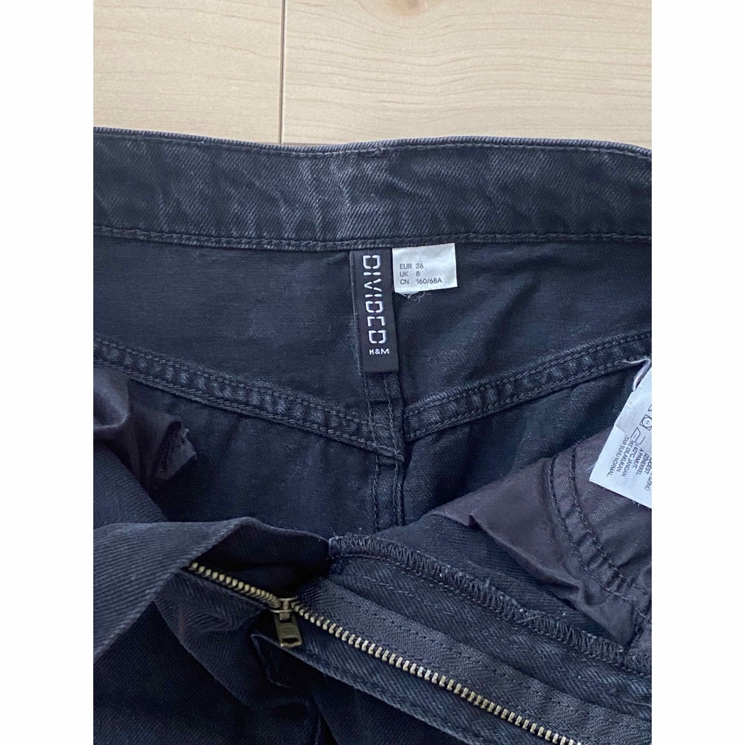 H&M(エイチアンドエム)のh&m  デニムスカート デニム ミニスカート ミニ丈 ブラック 36 レディースのスカート(ミニスカート)の商品写真