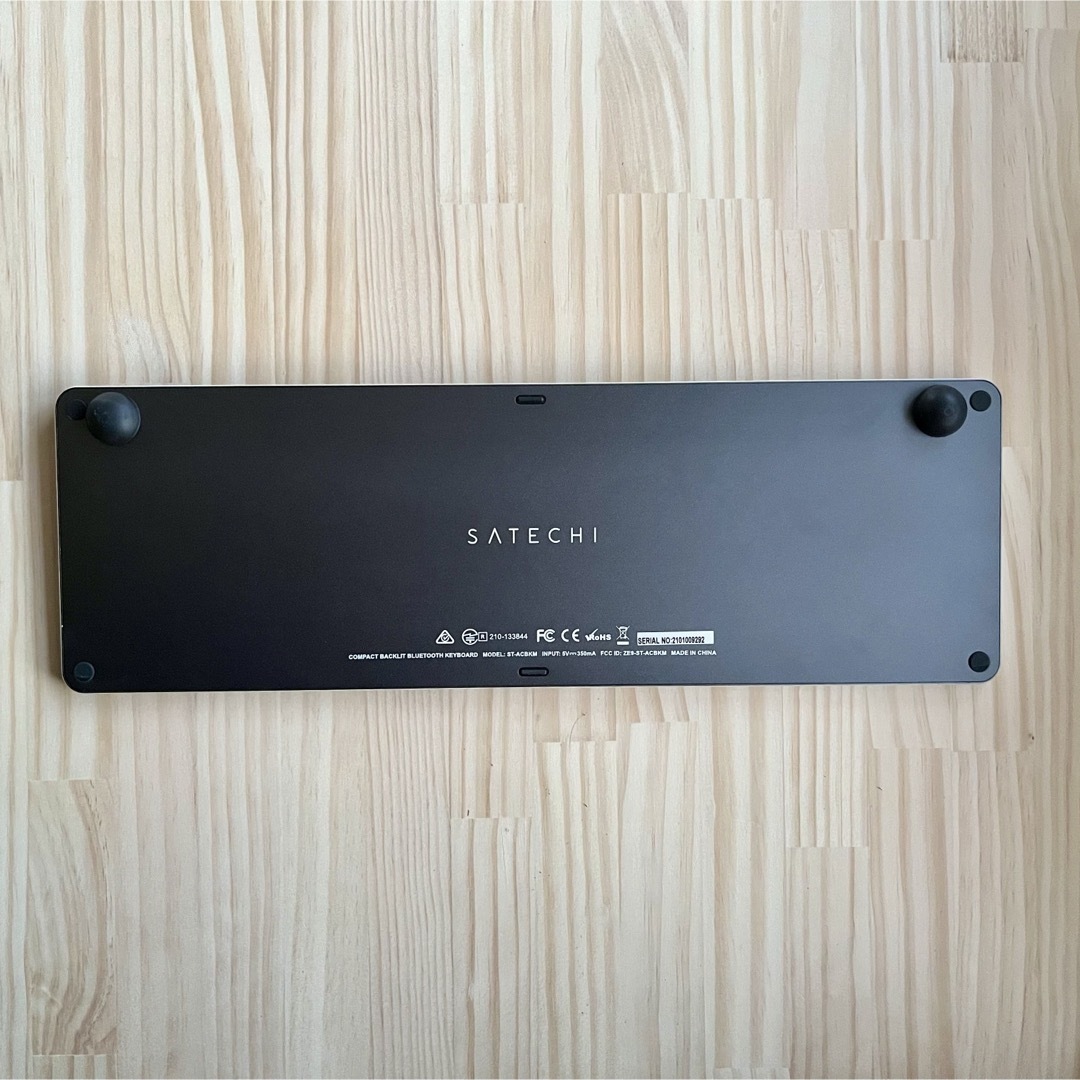 【美品】Satechi ワイヤレスキーボード US配列 テンキー付 スマホ/家電/カメラのPC/タブレット(PC周辺機器)の商品写真