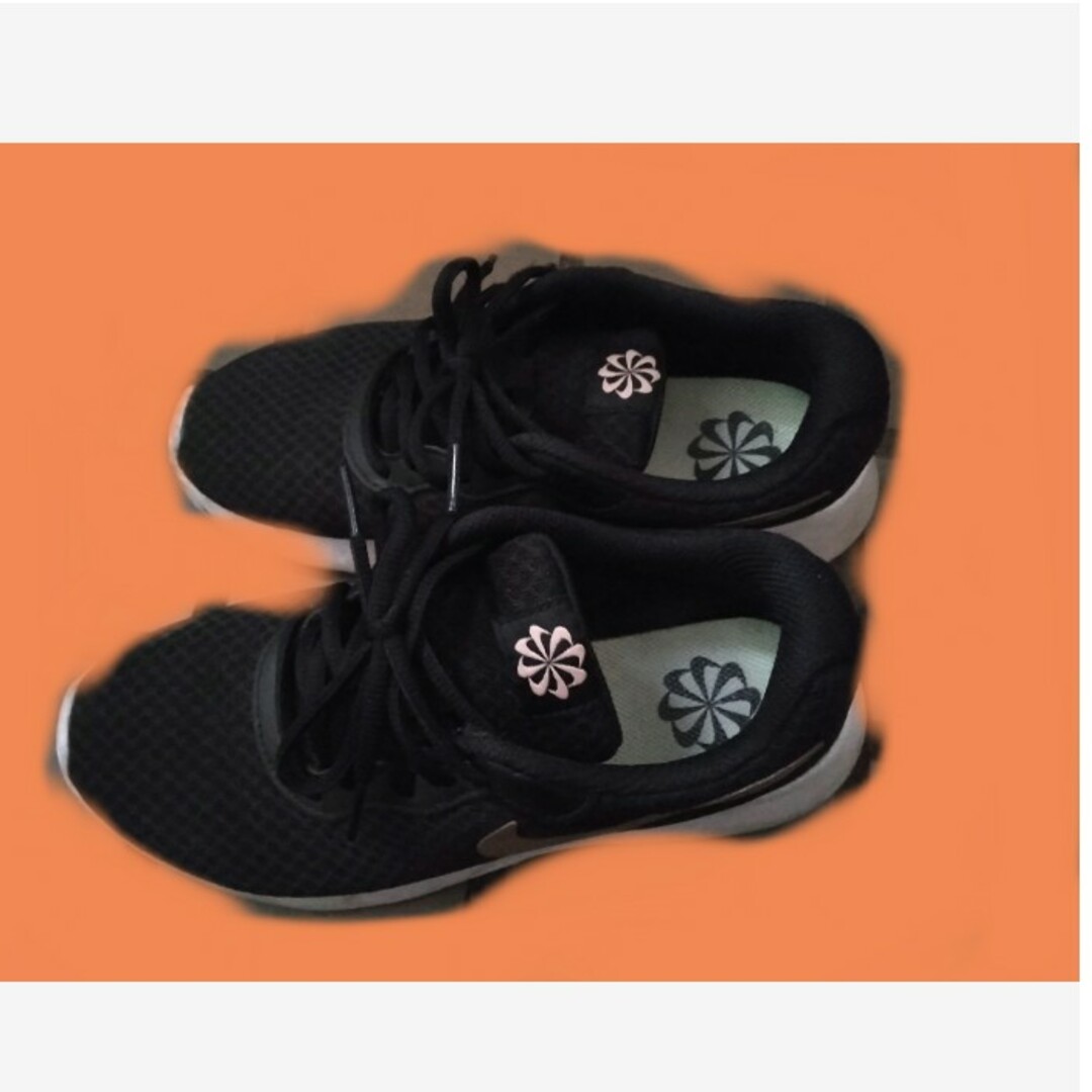NIKE レディースの靴/シューズ(スニーカー)の商品写真