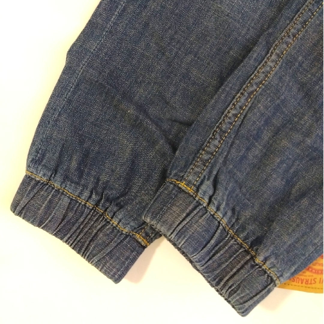 Levi's(リーバイス)のリーバイス　ジョガー デニムパンツ　130サイズ キッズ/ベビー/マタニティのキッズ服男の子用(90cm~)(パンツ/スパッツ)の商品写真