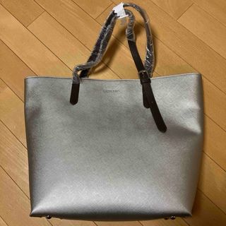 LAZY SUSAN(トートバッグ ・ シルバー/銀色系)のフリマ LAZY SUSAN(トートバッグ ・ シルバー/銀色系)のフリマ