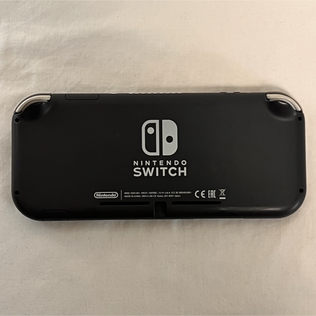 Nintendo Switch(ニンテンドースイッチ)のNintendo Switch Lite グレー　本体のみ エンタメ/ホビーのゲームソフト/ゲーム機本体(携帯用ゲーム機本体)の商品写真