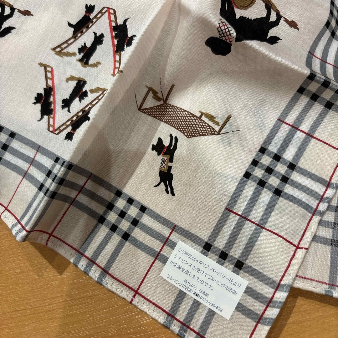 BURBERRY(バーバリー)のバーバリーハンカチドッグ柄ピンク レディースのファッション小物(ハンカチ)の商品写真