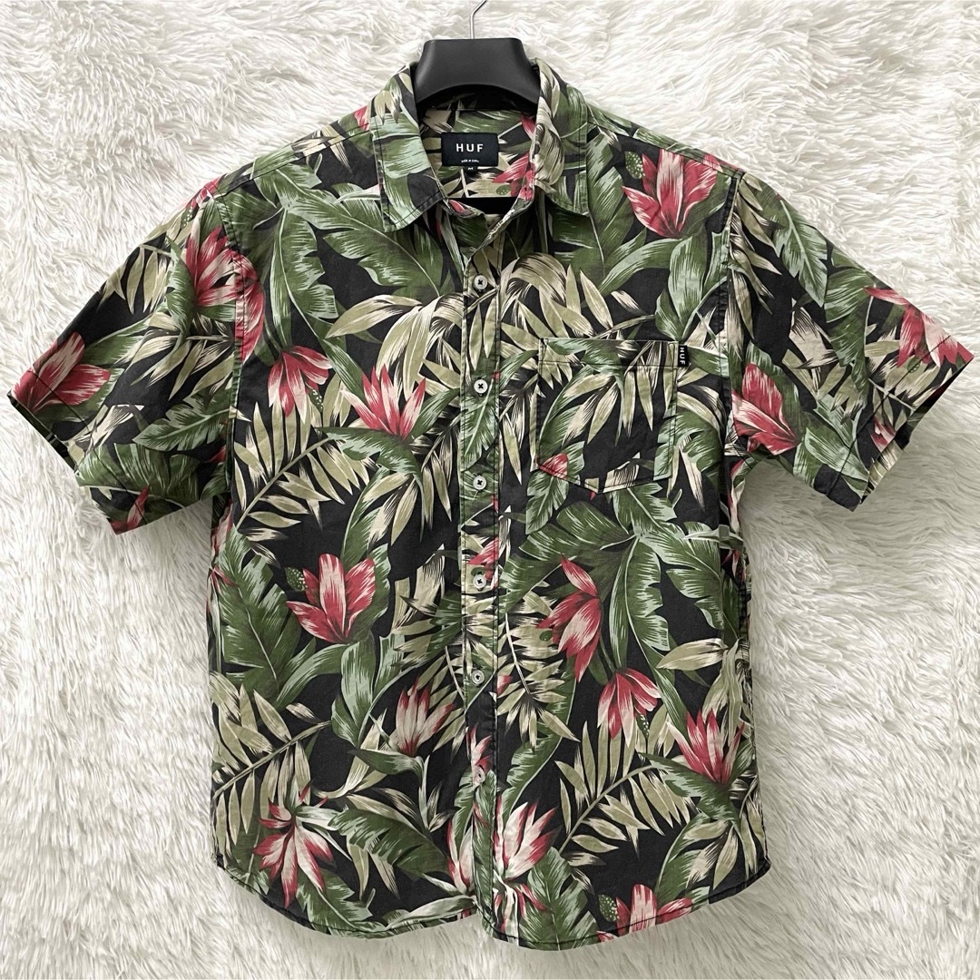 HUF(ハフ)のHUF アロハシャツ 花柄 黒 緑 ブラック グリーン コットン フラワー メンズのトップス(シャツ)の商品写真