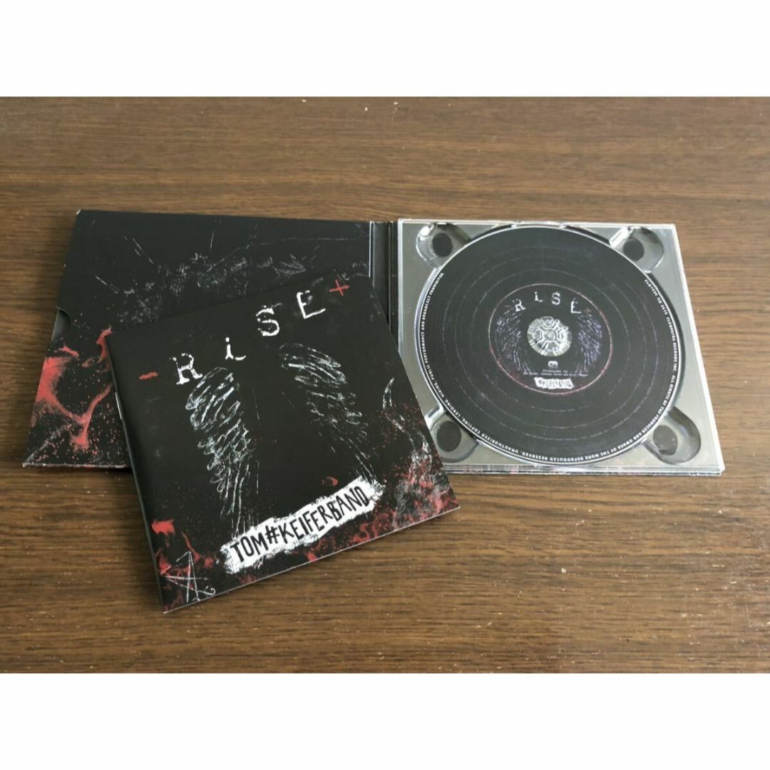 「Rise」トム・キーファー 輸入盤 US盤 デジパック仕様 CLO1430 エンタメ/ホビーのCD(ポップス/ロック(洋楽))の商品写真