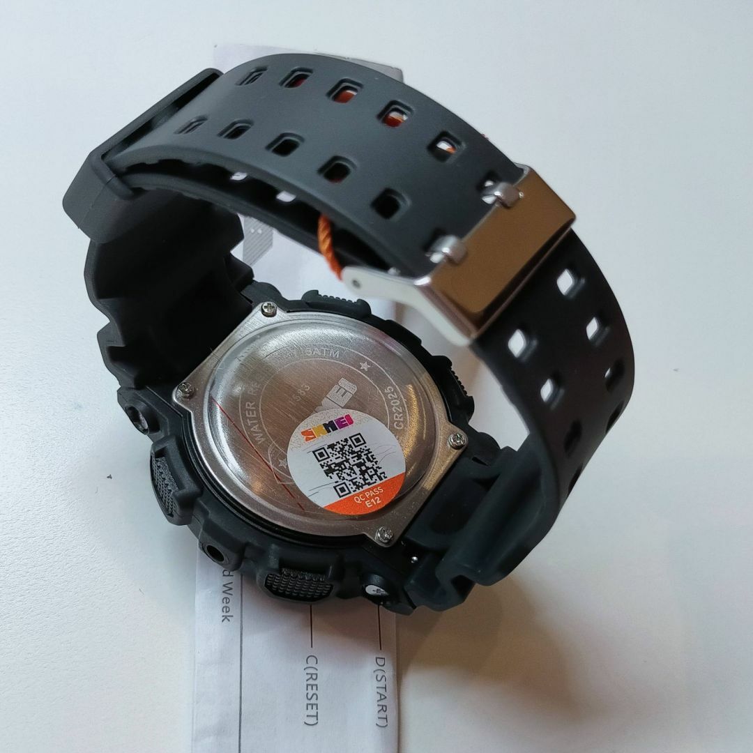 50m防水登山ダイバーズウォッチ デジタル腕時計スポーツ ストップウォッチBW8 メンズの時計(腕時計(デジタル))の商品写真