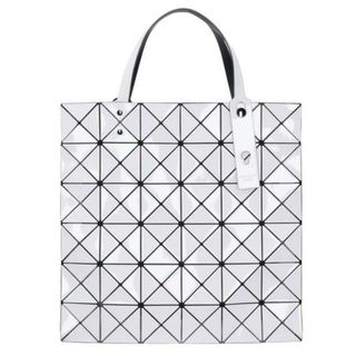 イッセイミヤケ(ISSEY MIYAKE)の<br>ISSEY MIYAKE イッセイミヤケ/BAOBAO トートバッグ/ホワイト/BB01-AG053/ブランドバック/ABランク/91【中古】(トートバッグ)