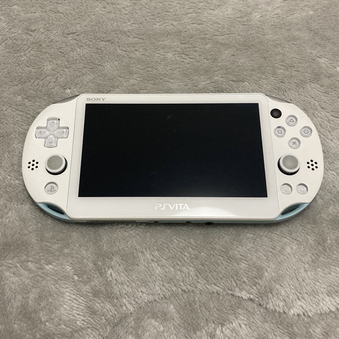 SONY(ソニー)の PlayStationVITA 本体  PCH-2000 PSvita 水色 エンタメ/ホビーのゲームソフト/ゲーム機本体(携帯用ゲーム機本体)の商品写真