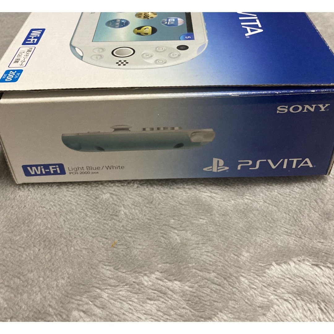 SONY(ソニー)の PlayStationVITA 本体  PCH-2000 PSvita 水色 エンタメ/ホビーのゲームソフト/ゲーム機本体(携帯用ゲーム機本体)の商品写真