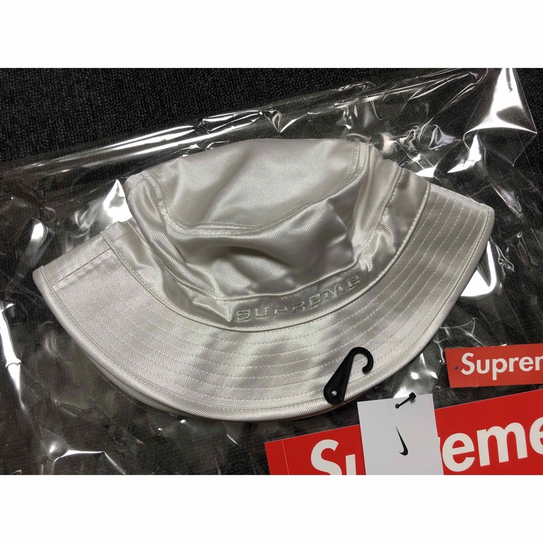Supreme(シュプリーム)の【新品】Supreme x Nike Dazzle Crusher White メンズの帽子(ハット)の商品写真