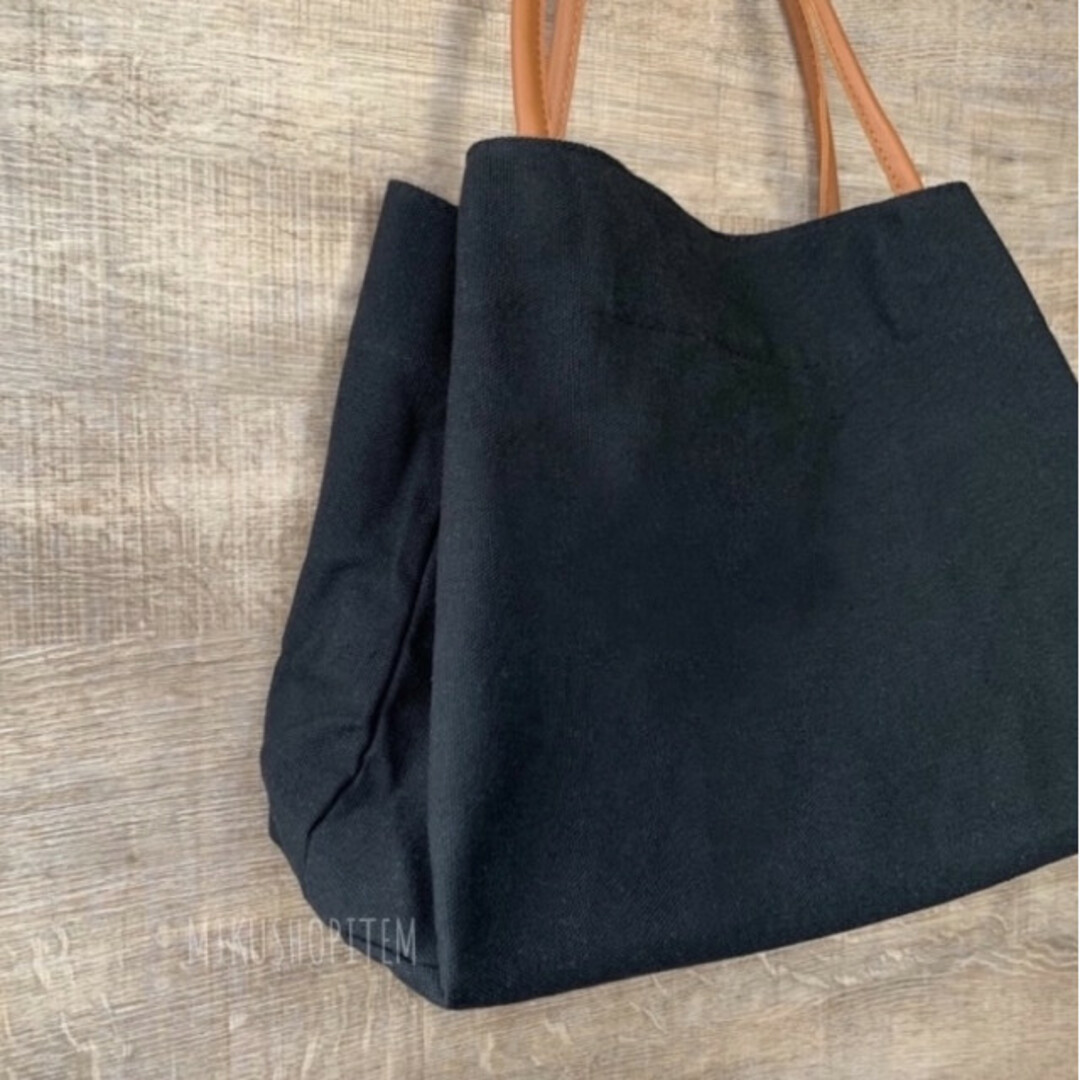 シンプルキャンバストート 無地 ナチュラル 黒 ブラック 鞄 カバン プチプラ レディースのバッグ(トートバッグ)の商品写真