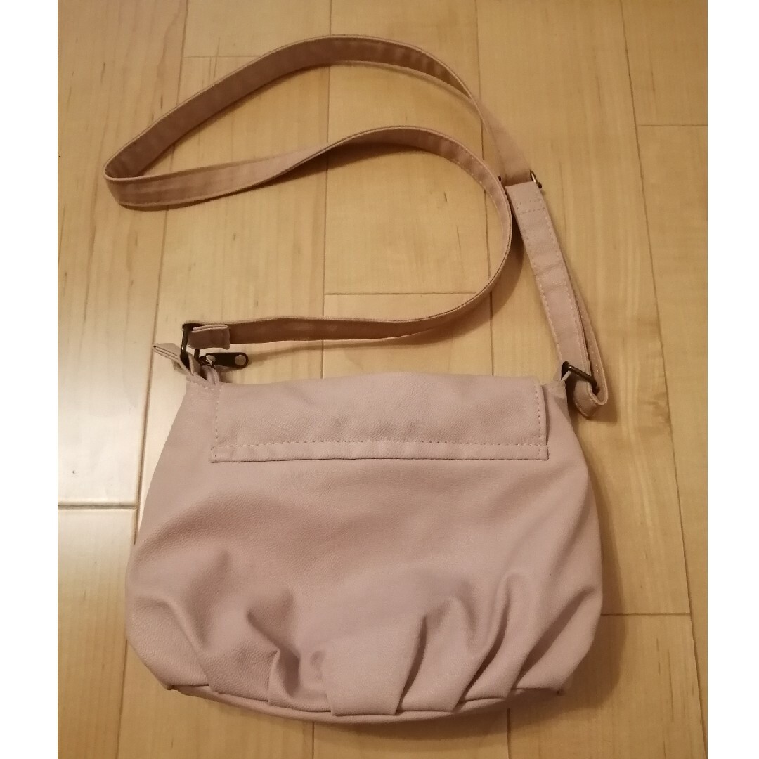 ショルダーバッグ　ピンク レディースのバッグ(ショルダーバッグ)の商品写真