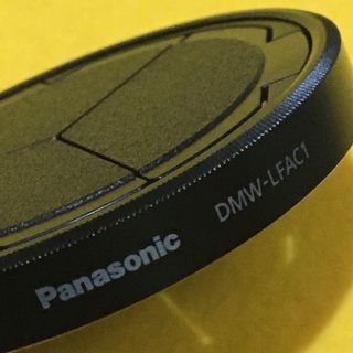 パナソニック(Panasonic)のPANASONIC LX100 自動開閉レンズキャップ DMW-LFAC1(コンパクトデジタルカメラ)