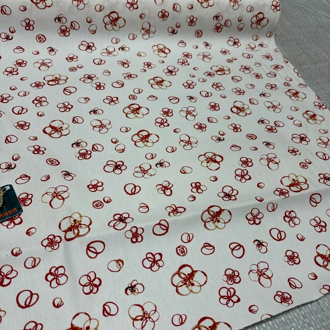 布地生地1m no2632ウメ柄キャンバス白色 ハンドメイドの素材/材料(生地/糸)の商品写真