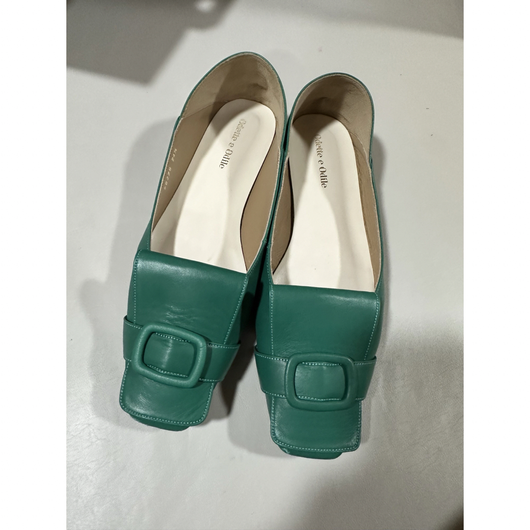 Odette e Odile(オデットエオディール)の2Wayタイプ　フラットシューズ24.5 緑　オデットエオディール レディースの靴/シューズ(ローファー/革靴)の商品写真