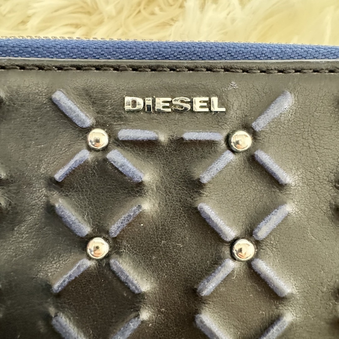 DIESEL(ディーゼル)のDIESELレディース 二つ折り財布 ROCKQUEEN JADDAA レディースのファッション小物(財布)の商品写真
