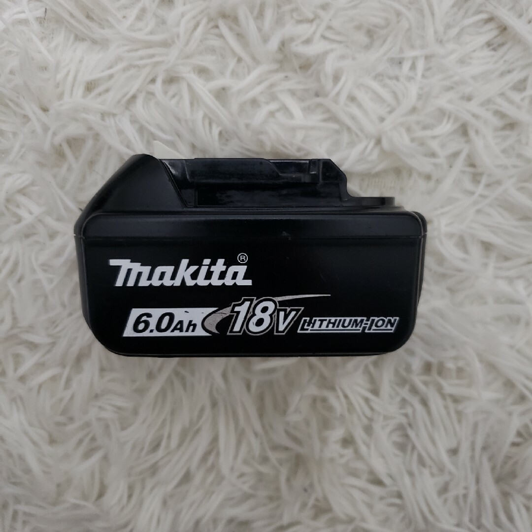 Makita(マキタ)のMakita充電バッテリー 自動車/バイクのバイク(工具)の商品写真