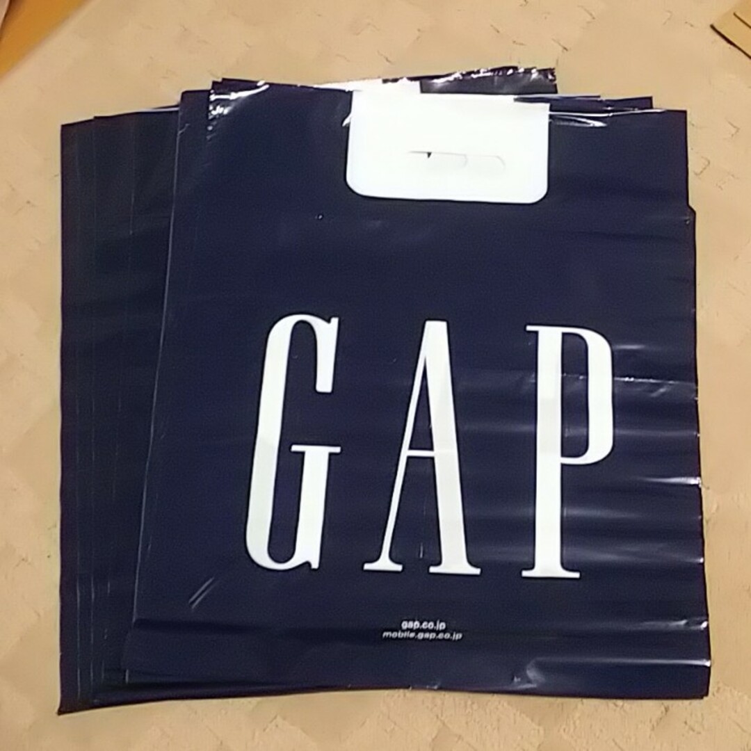 GAP(ギャップ)のGAP ショップ袋 袋 ショッパー ７枚セット インテリア/住まい/日用品のインテリア/住まい/日用品 その他(その他)の商品写真