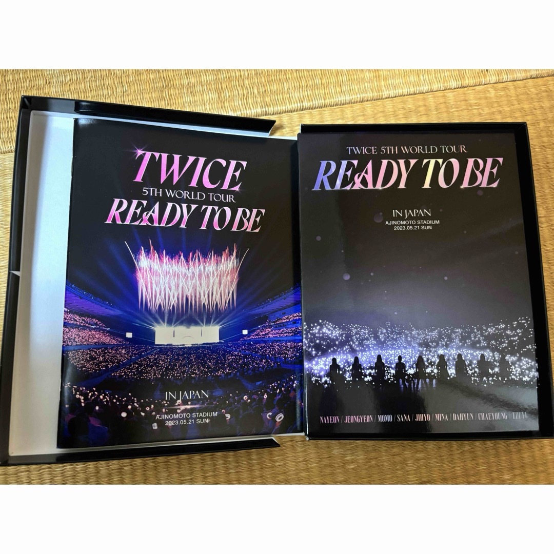 TWICE READY TO BE 初回限定盤 エンタメ/ホビーのタレントグッズ(アイドルグッズ)の商品写真