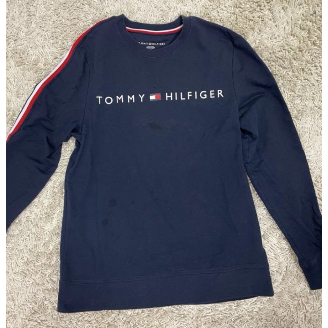 TOMMY HILFIGER(トミーヒルフィガー)のトミー　長袖 tommy ロンT ネイビー　ロングTシャツ メンズのトップス(Tシャツ/カットソー(七分/長袖))の商品写真