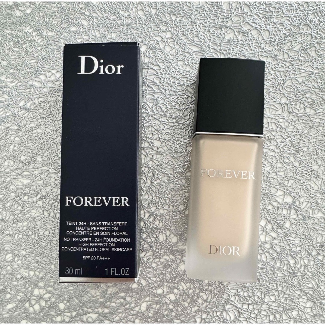 Christian Dior(クリスチャンディオール)のディオールスキン フォーエヴァー  フルイド マット  コスメ/美容のベースメイク/化粧品(ファンデーション)の商品写真