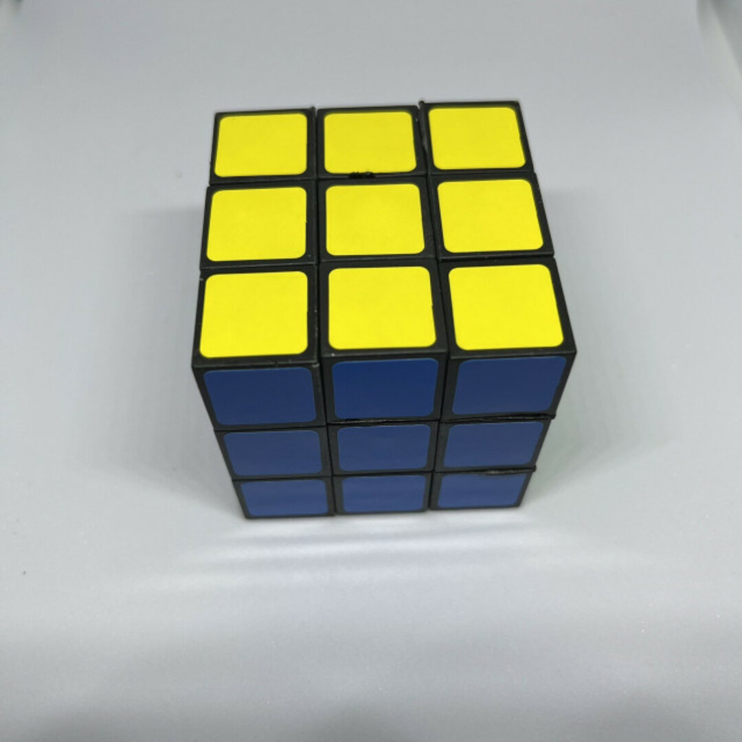 ルービックキューブ 3×3×3 脳トレ 知育玩具 パズル 暇つぶし ストレス解消 エンタメ/ホビーのおもちゃ/ぬいぐるみ(その他)の商品写真