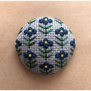 刺繍ブローチ　花柄⑳【グレー×青】(ヘアアクセサリー)