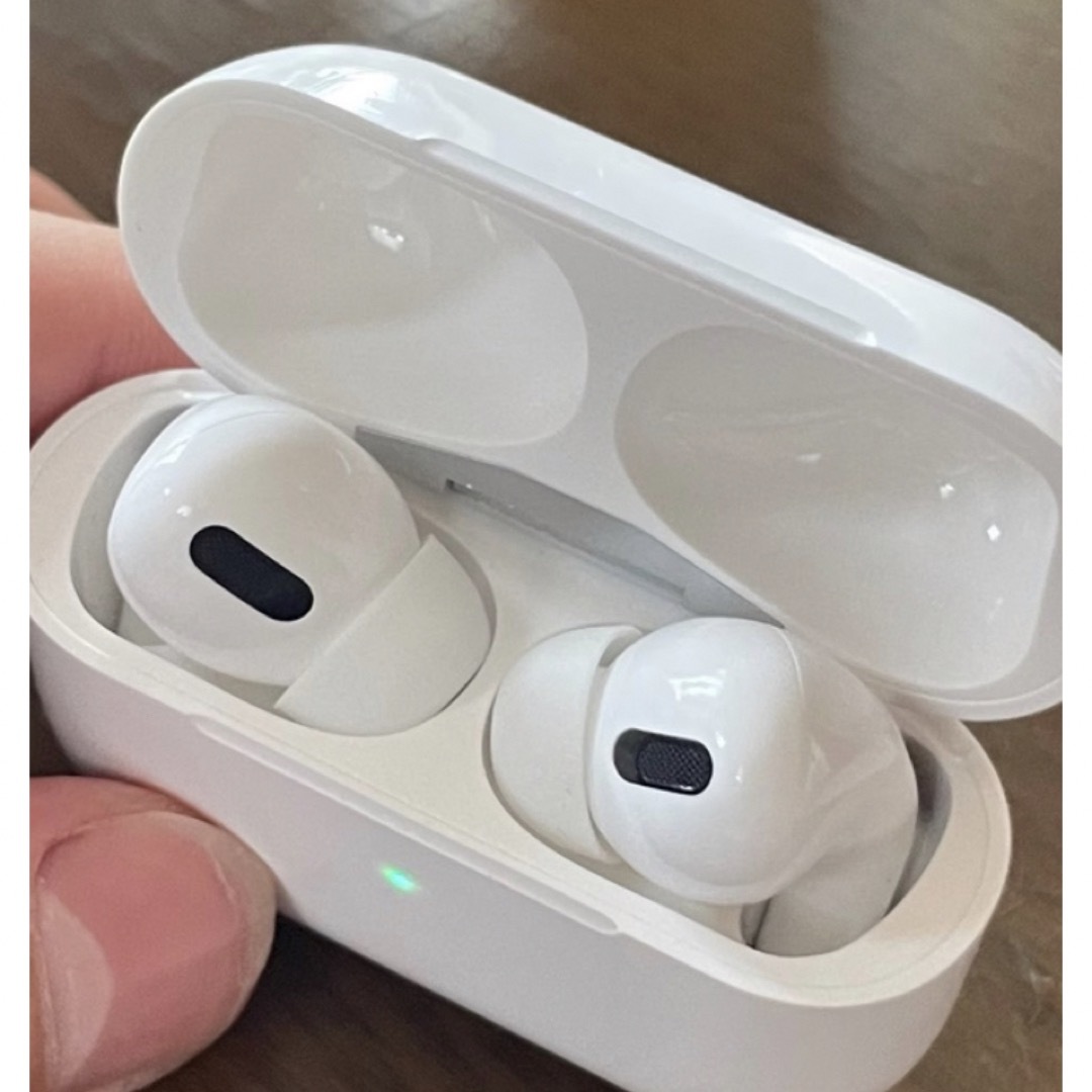 Apple(アップル)のワイヤレスイヤホン AirPods Pro 第2世代 Apple  スマホ/家電/カメラのオーディオ機器(ヘッドフォン/イヤフォン)の商品写真