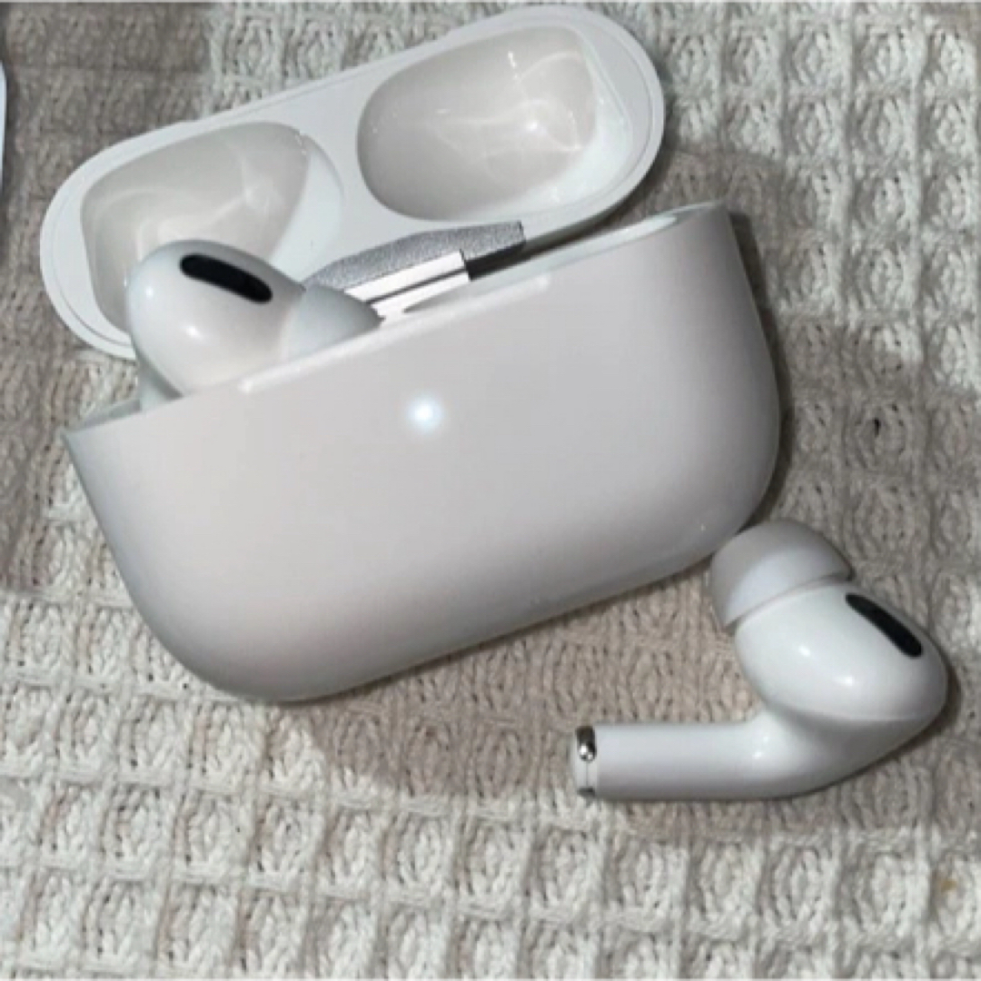 Apple(アップル)のワイヤレスイヤホン AirPods Pro 第2世代 Apple  スマホ/家電/カメラのオーディオ機器(ヘッドフォン/イヤフォン)の商品写真