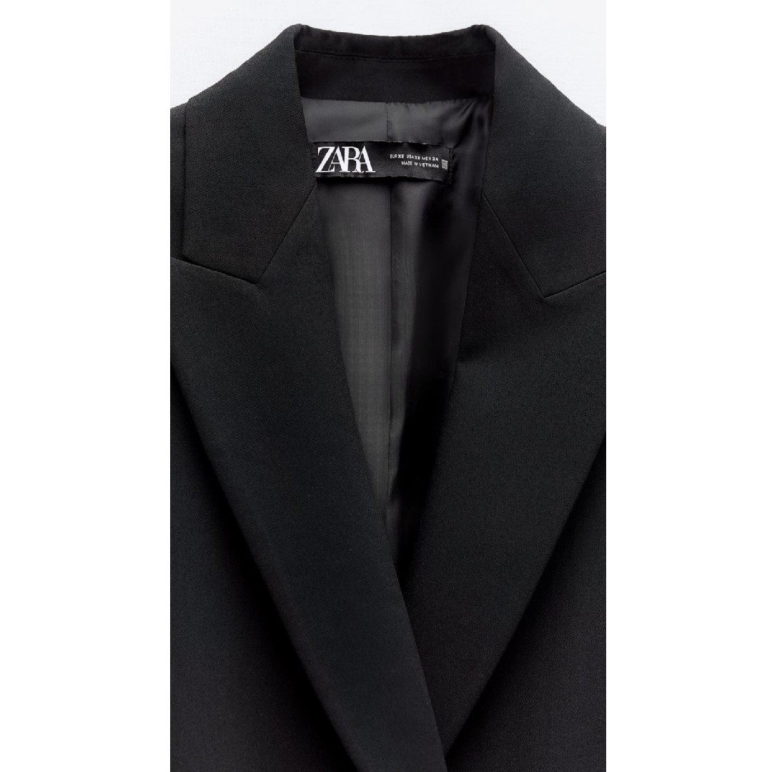 ZARA(ザラ)の新品！未使用！♥️ZARA♥️OVERSIZE BLAZER。ジャケット。XS。 レディースのジャケット/アウター(テーラードジャケット)の商品写真