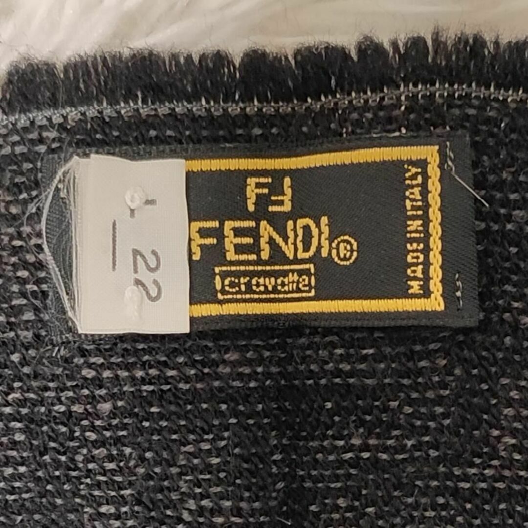 FENDI(フェンディ)のFENDI　フェンディ　マフラー　ズッカ柄　ブラック メンズのファッション小物(マフラー)の商品写真