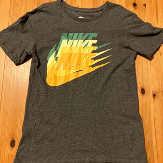 ナイキ(NIKE)のナイキ　グラデーションロゴTシャツ(Tシャツ/カットソー(半袖/袖なし))