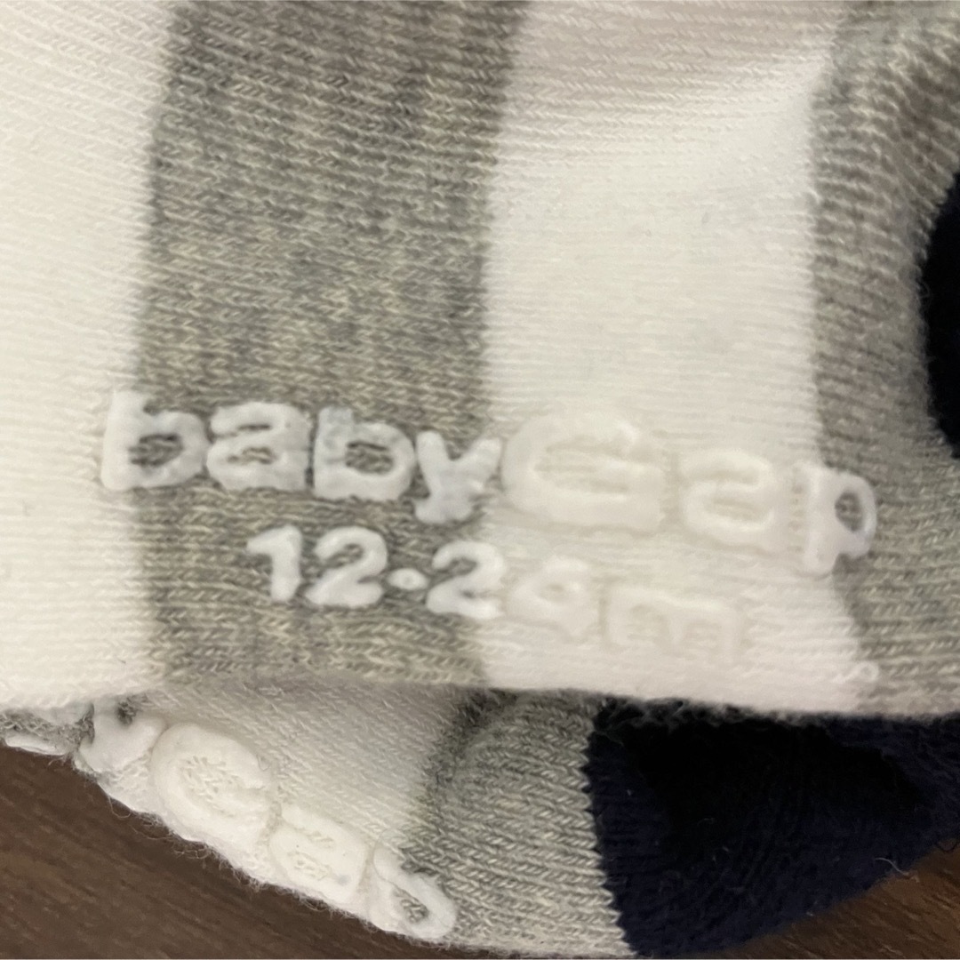 babyGAP(ベビーギャップ)のbabygap 靴下　2足　12-24M 新品未使用 キッズ/ベビー/マタニティのこども用ファッション小物(靴下/タイツ)の商品写真