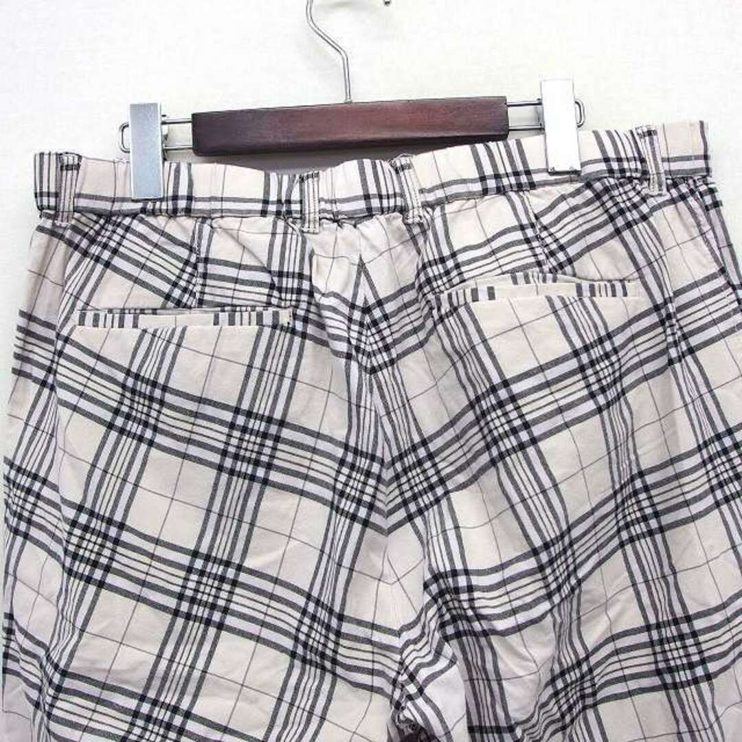 ikka(イッカ)のイッカ ikka テーパード パンツ チェック 柄 コットン 綿 XL ベージュ メンズのパンツ(スラックス)の商品写真