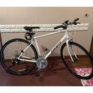 GIANT R3   自転車 クロスバイク　白　引き取り希望