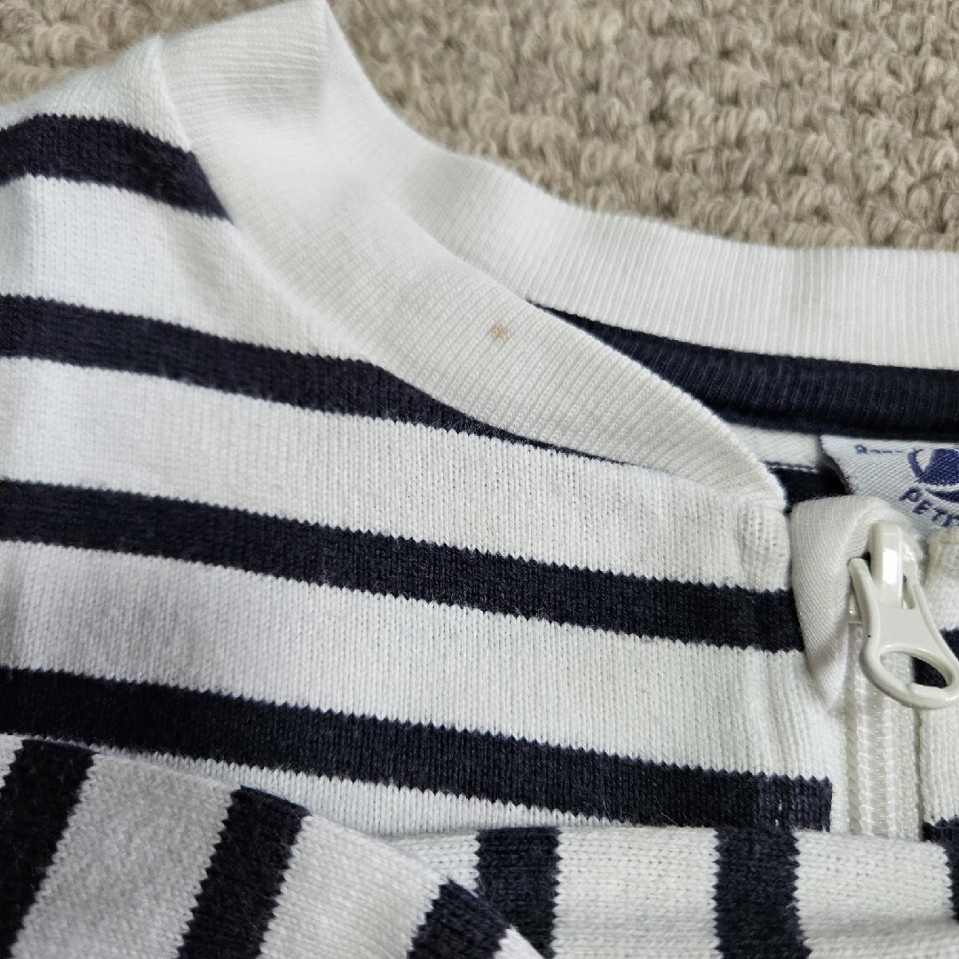 PETIT BATEAU(プチバトー)のプチバトー♥️ジップ スウェット キッズ/ベビー/マタニティのキッズ服男の子用(90cm~)(Tシャツ/カットソー)の商品写真