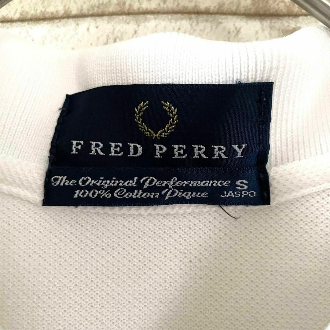 FRED PERRY(フレッドペリー)のフレッドペリー ポロシャツ 半袖 刺繍 ホワイト S レディースのトップス(ポロシャツ)の商品写真