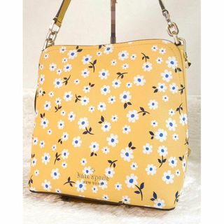 ケイトスペードニューヨーク(kate spade new york)の【未使用級】　ケイトスペード　2way ショルダーバッグ　ダーシー　花柄　黄色(ショルダーバッグ)