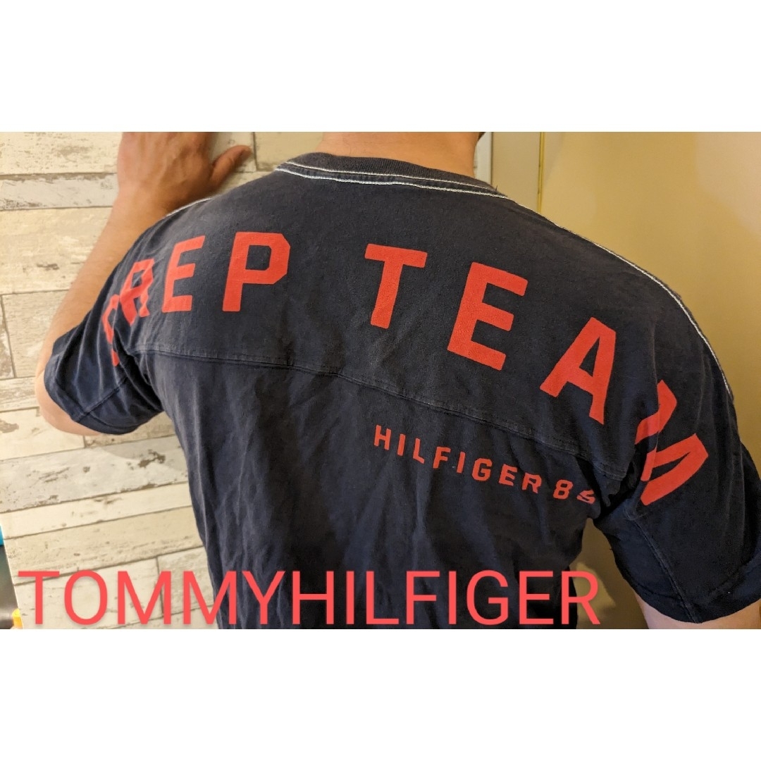 TOMMY HILFIGER(トミーヒルフィガー)のTOMMY HILFIGERトミーヒルフィガーバックプリントデカロゴTシャツ メンズのトップス(Tシャツ/カットソー(半袖/袖なし))の商品写真