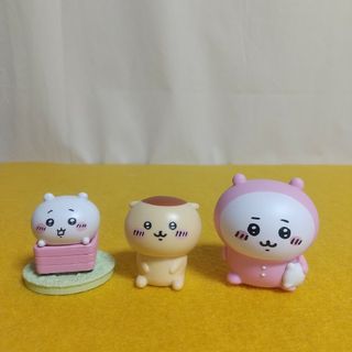 チイカワ(ちいかわ)の中古美品【ちいかわ３点set】ソフビ／ミニマスコット（ちいかわ、くりまんじゅう）(キャラクターグッズ)