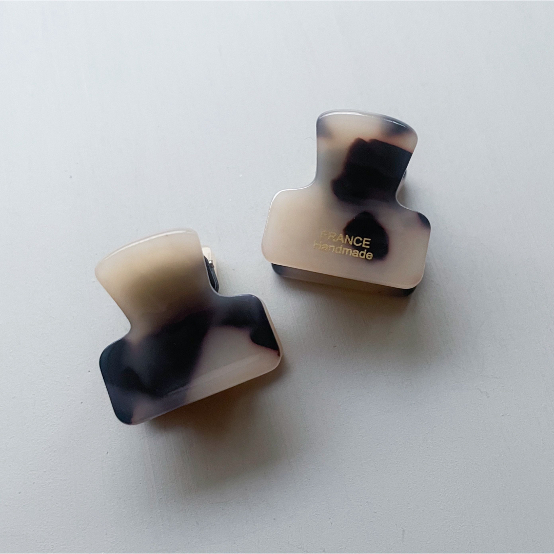 2個セット mini ヘアクリップ（べっ甲カラー） レディースのヘアアクセサリー(バレッタ/ヘアクリップ)の商品写真