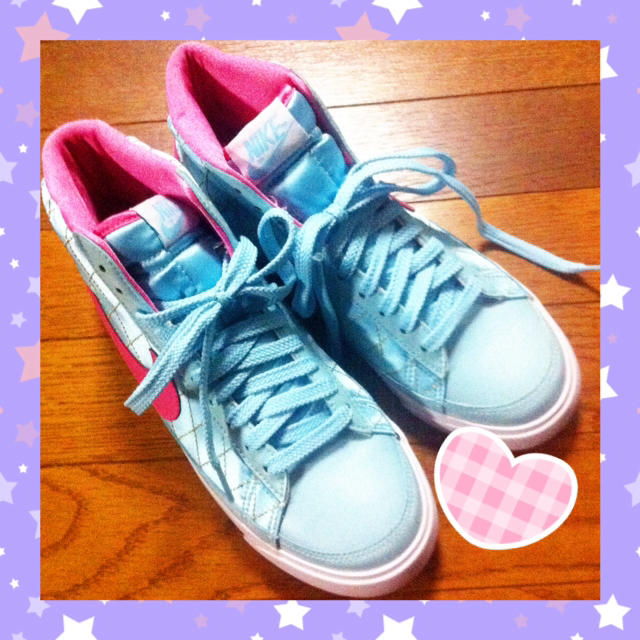 NIKE(ナイキ)のナイキ春色スニーカー♡ レディースの靴/シューズ(スニーカー)の商品写真