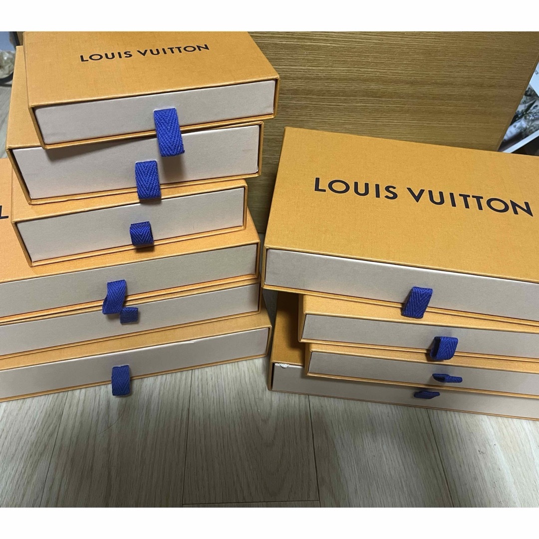 LOUIS VUITTON(ルイヴィトン)のヴィトン　空箱10個 ハンドメイドの素材/材料(各種パーツ)の商品写真