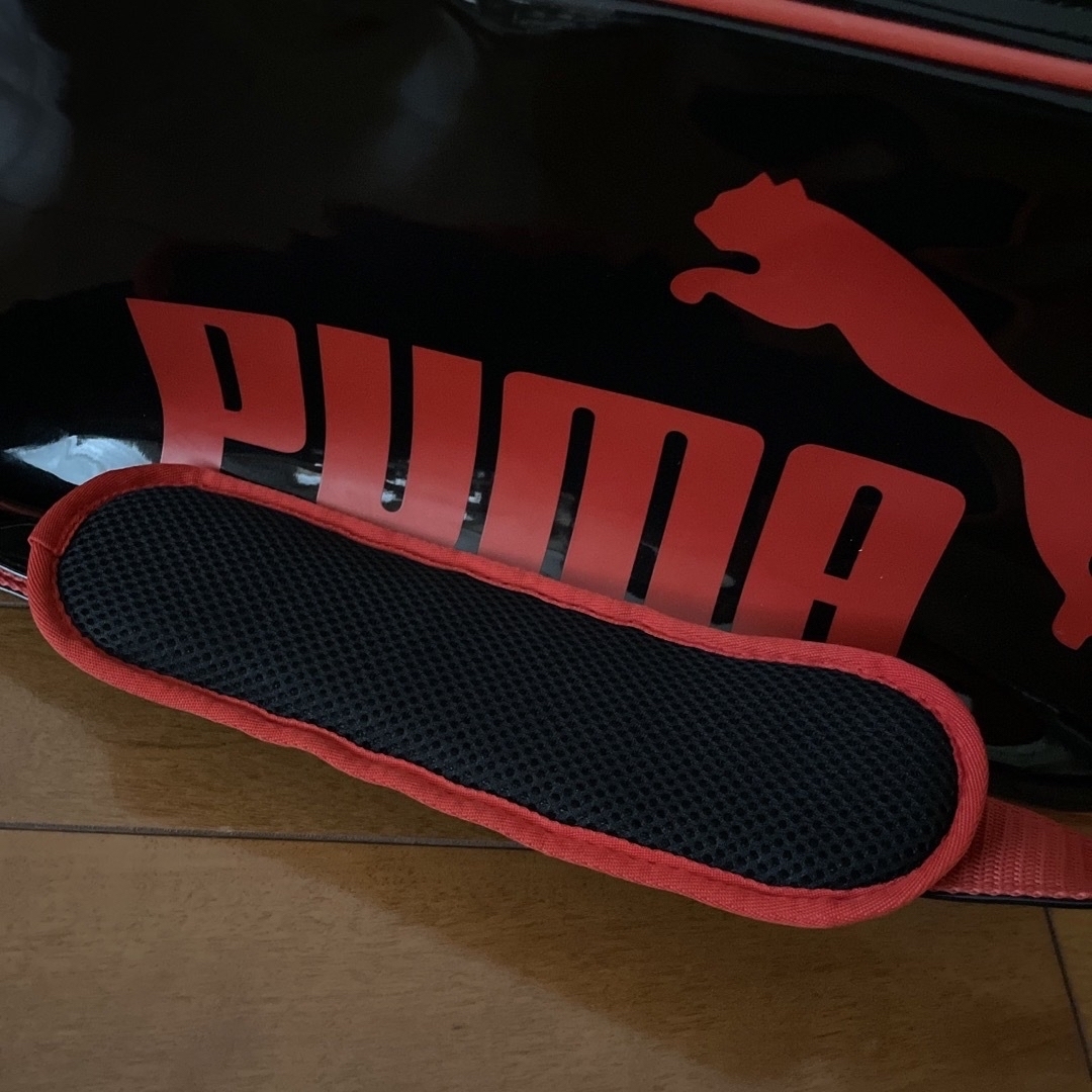 PUMA(プーマ)のPUMA エナメルバッグ メンズのバッグ(ショルダーバッグ)の商品写真